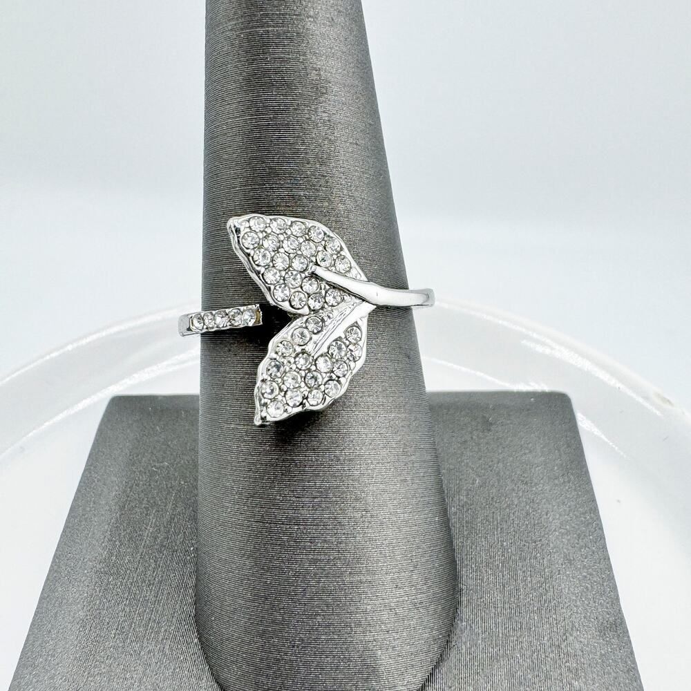 Vintage Whale Dolphin Mermaid Tail Rhinestone Ring Marine-Inspired Glam Retro